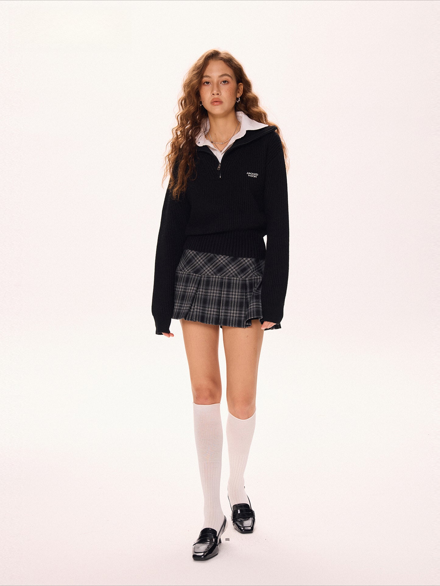 Black plaid A-line pleated skirt