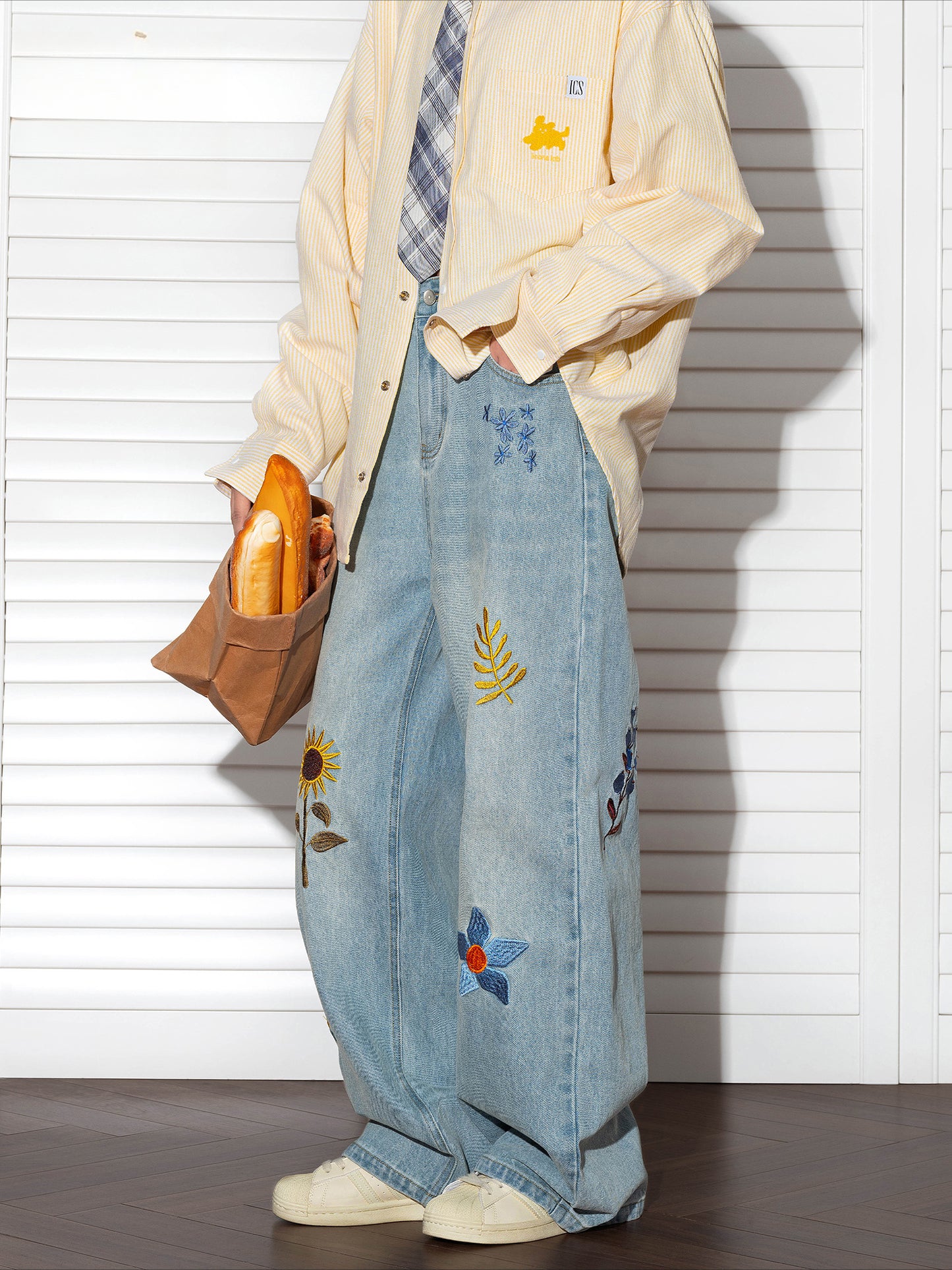 Women's embroidered straight jeans loose high waist tight wide leg pants