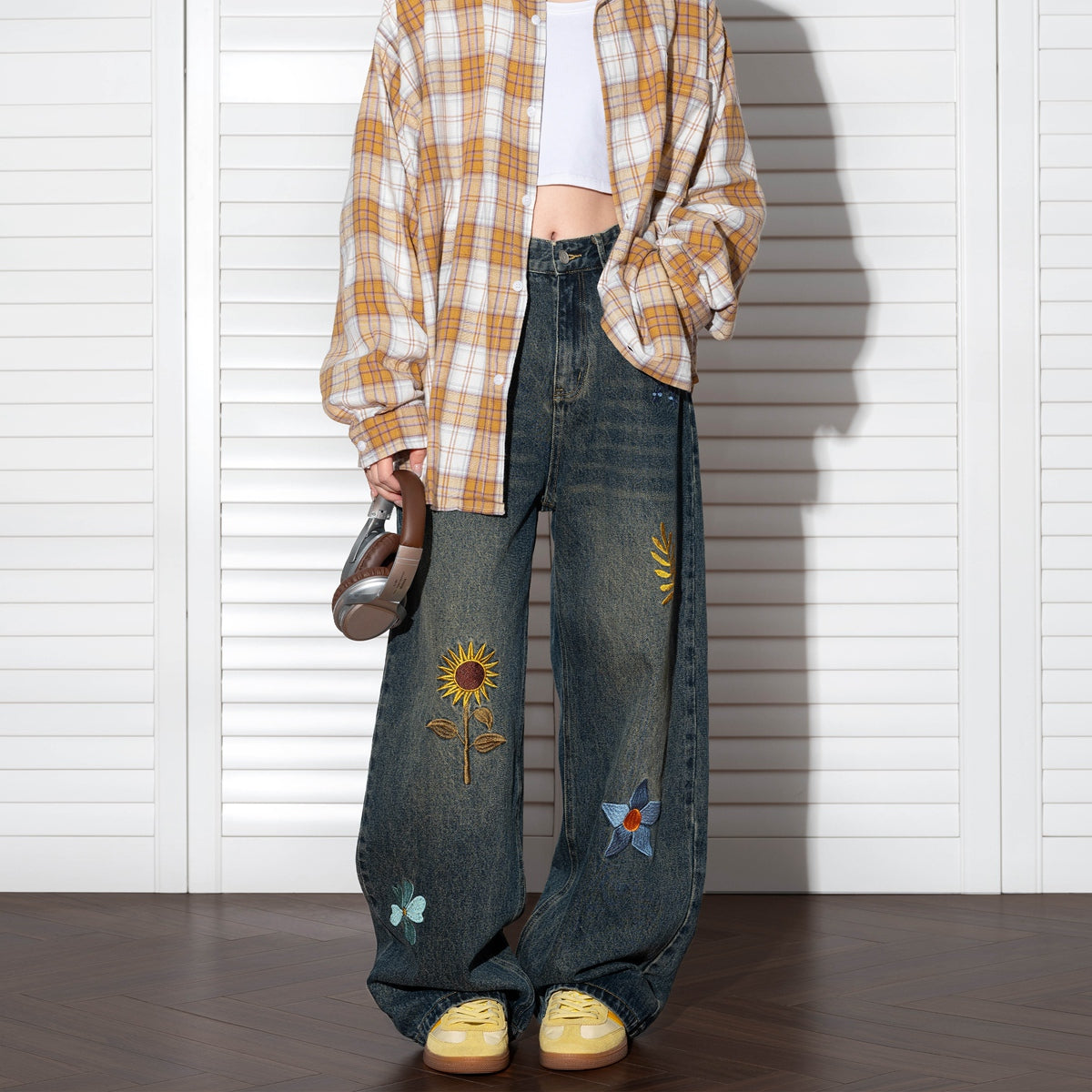 Women's embroidered straight jeans loose high waist tight wide leg pants