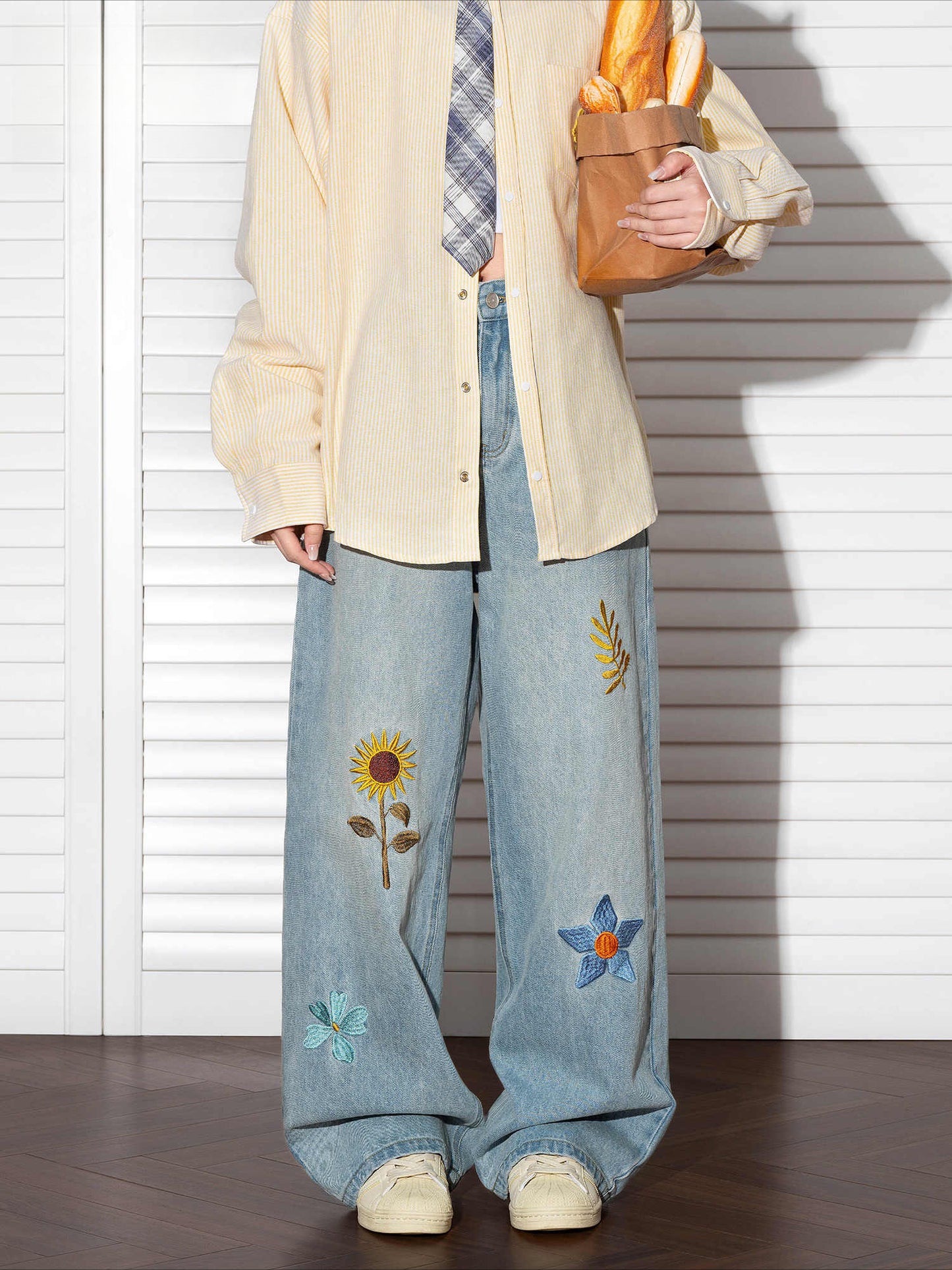 Women's embroidered straight jeans loose high waist tight wide leg pants
