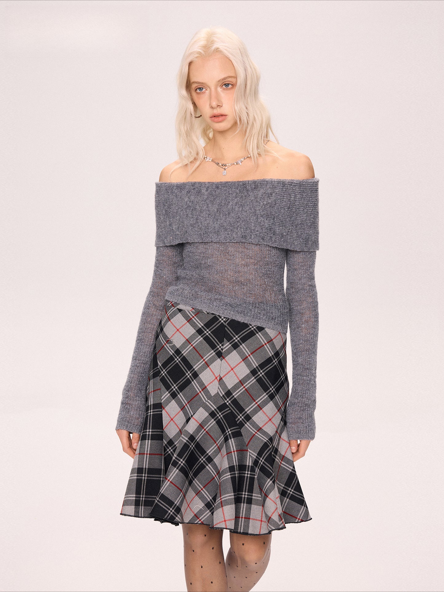 Shoulder long short-sleeved sweater
